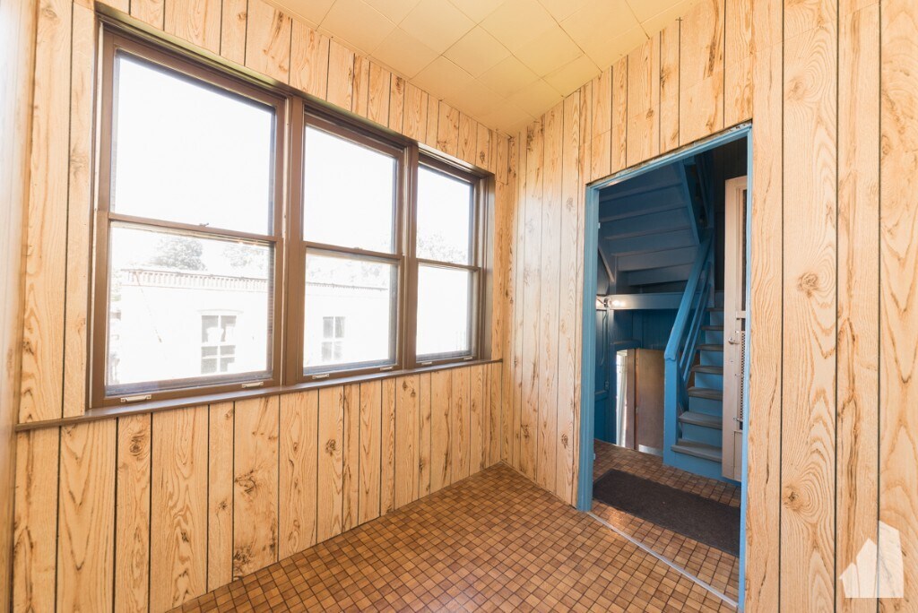 Building Photo - 3710 N Damen Ave
