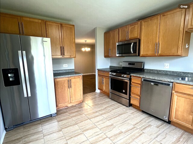 Building Photo - 136 Lilac Ln