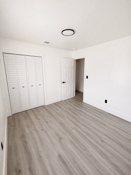 Building Photo - 2126 NW 47th Ter