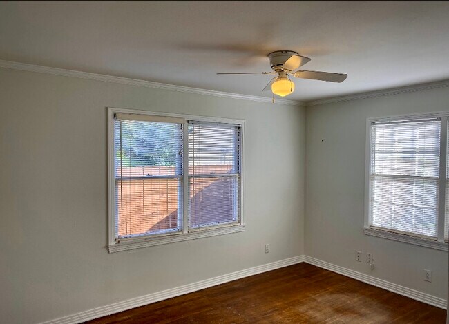 Building Photo - 1517 S Harrison St