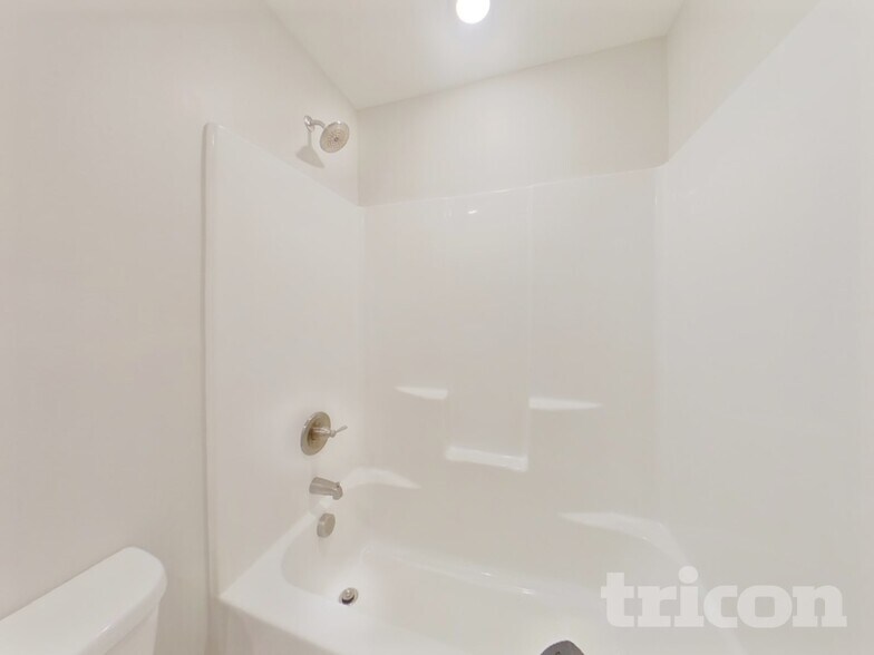 Building Photo - 241 Roosevelt Thompson Rd