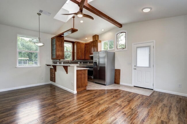 Building Photo - 1 Bed / 1 Bath | Arden-Arcade Anchored Tiny Home Available Now