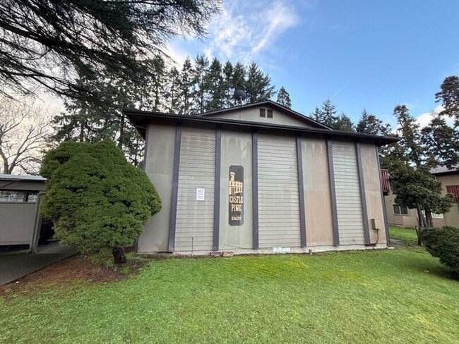 Building Photo - 3802 Iberis St NE