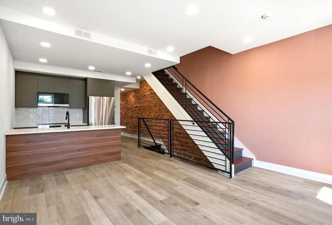 Building Photo - 2456 N 19th St