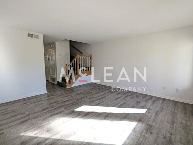 Building Photo - Two-Bedroom Townhome with Garage!