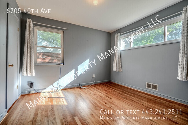 Building Photo - 6705 40th Ave