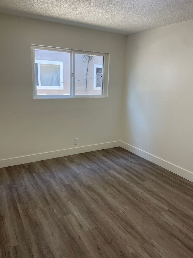 Building Photo - 1385 San Tomas Aquino Pkwy