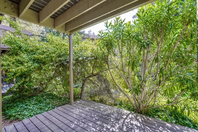 Building Photo - 505 Cypress Point Dr