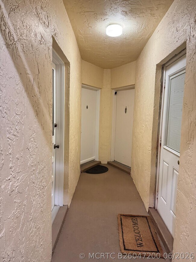 Building Photo - 10821 N Military Trl