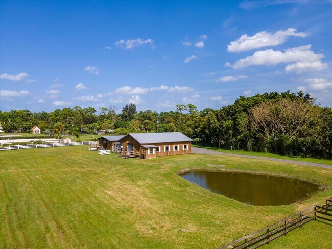 Building Photo - 13717 E Citrus Dr