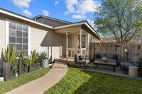 Building Photo - 413 Country Aire Dr