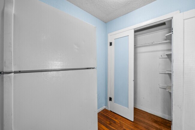 Building Photo - Cute 1 Bedroom Apartment, Minutes from TTU & Downtown LBK