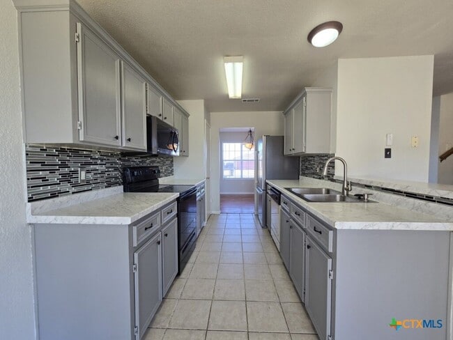 Building Photo - 4407 Paintbrush Dr