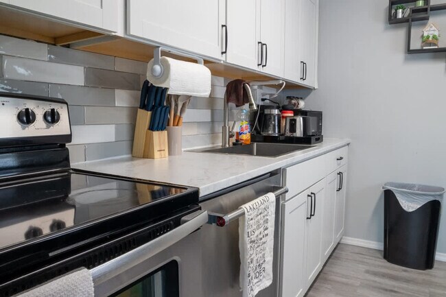 Building Photo - 123 Oconee St