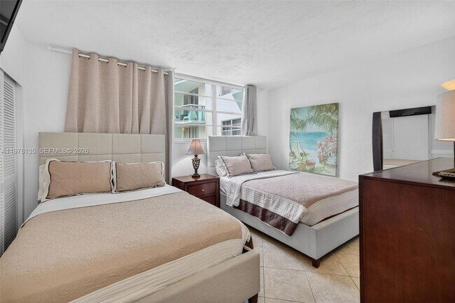 Building Photo - 3801 S Ocean Dr