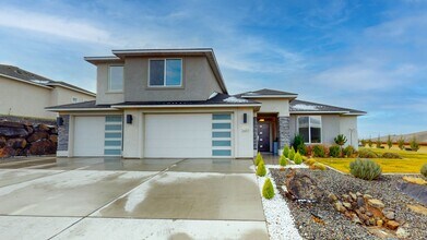 Building Photo - 4 Bedroom, 3 Bath Home in Richland