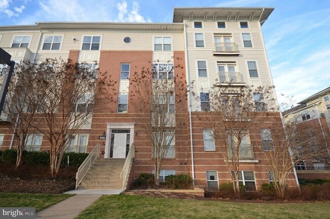 Exit to Vienna Metro - 9486 Virginia Center Blvd