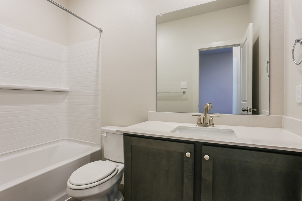 Building Photo - 1540 Woodwinds Dr