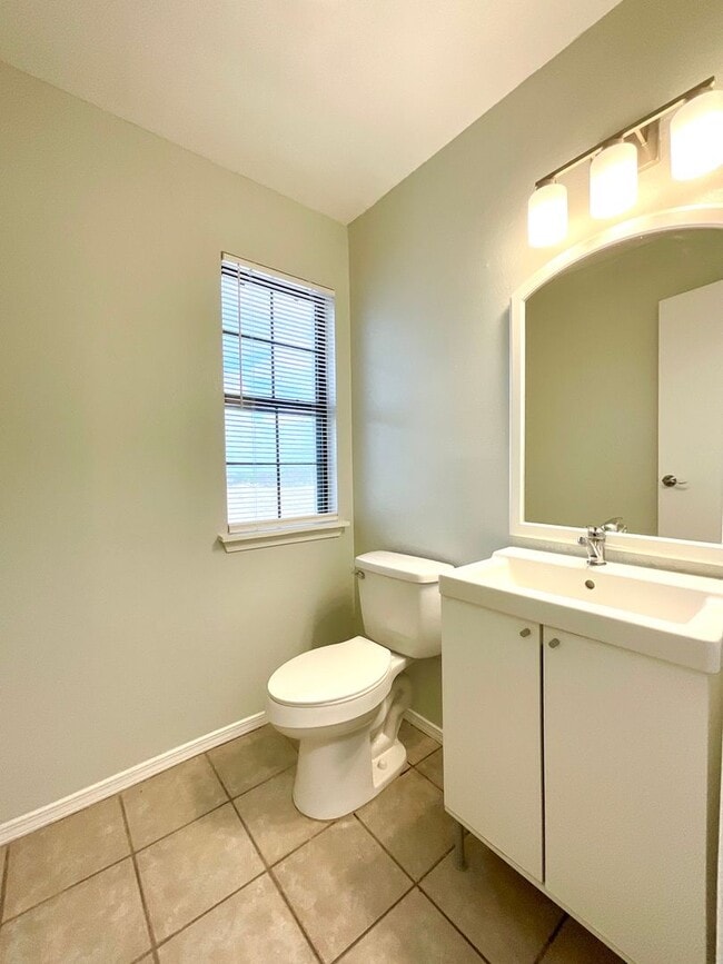 Building Photo - 509 Meadow Forge