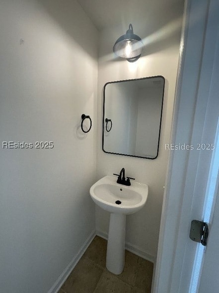 Building Photo - 15 6th Ave