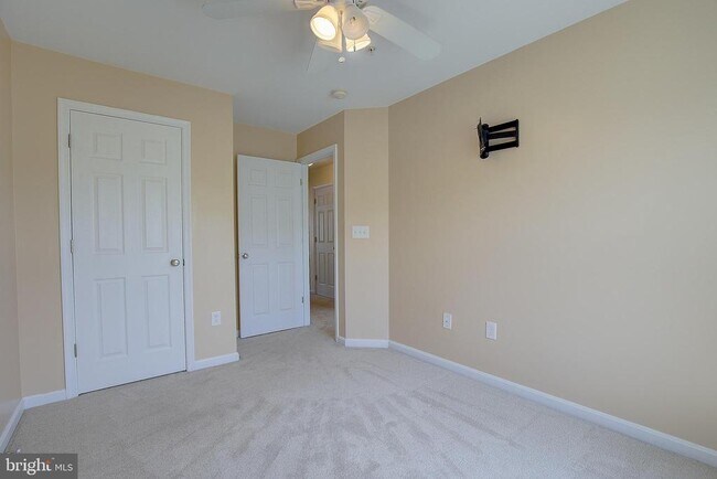 Building Photo - 105 Polo Way