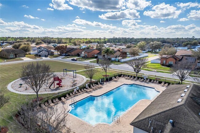 Building Photo - 4655 Doral Park Ave