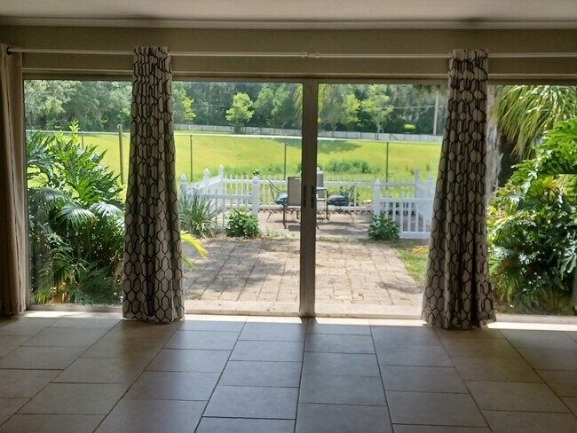 Building Photo - 3160 SE 30th Terrace