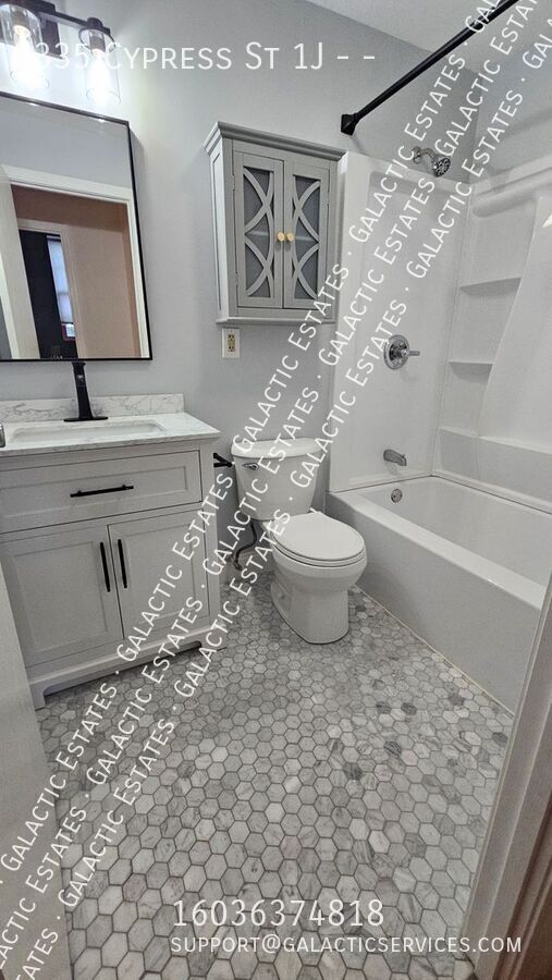 Building Photo - 335 Cypress St