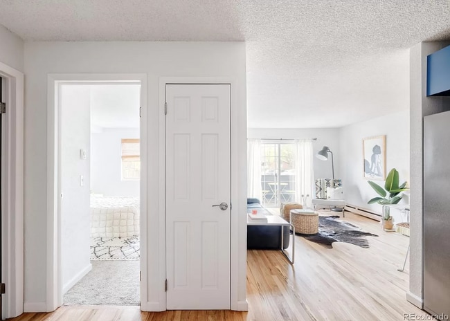 Primary Photo - 1410 York St