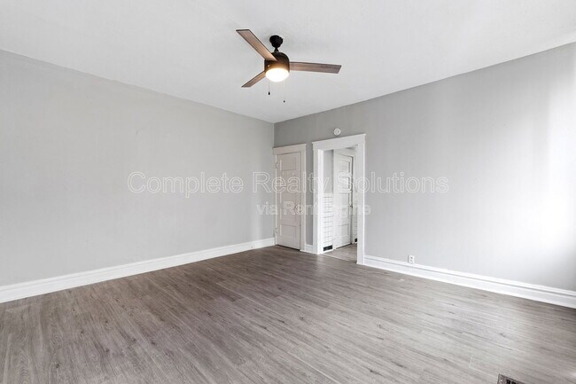 Building Photo - 4222 S 38th St
