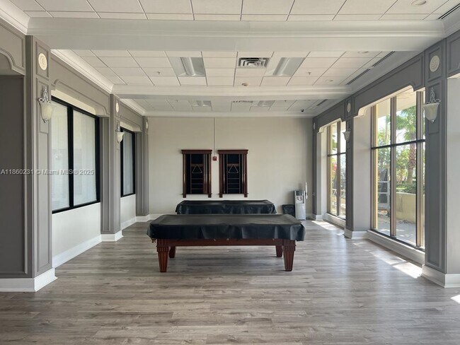 Building Photo - 5600 Collins Ave