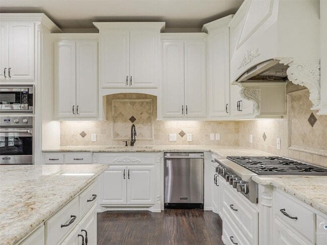Building Photo - 4428 Lake Breeze Dr