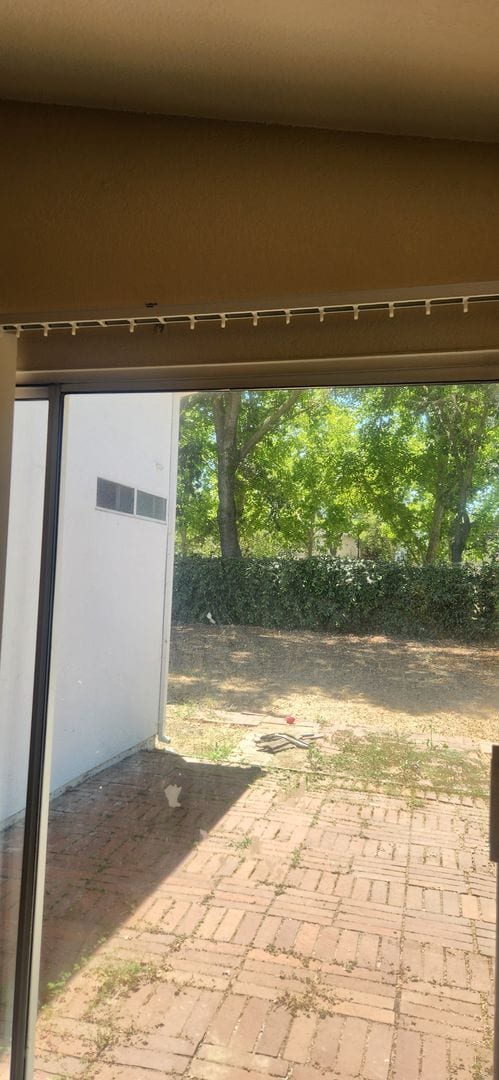 Building Photo - Wonderful 3 Bedroom Home in Desirable Laguna West Neighborhood