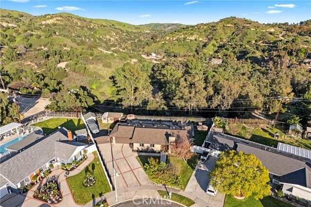 Building Photo - 1377 Hazelwood Pl