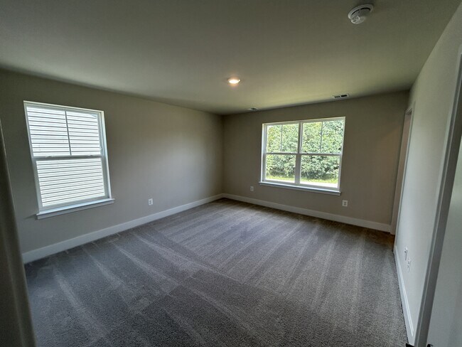 Building Photo - 469 Gravenstein Ln