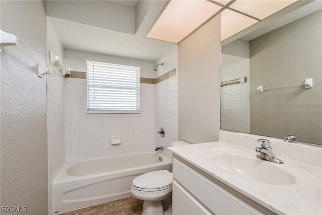 Building Photo - 2810 Beloit Terrace