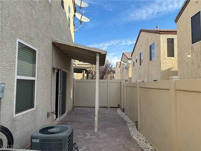 Building Photo - 9064 S Winthrop Springs Rd