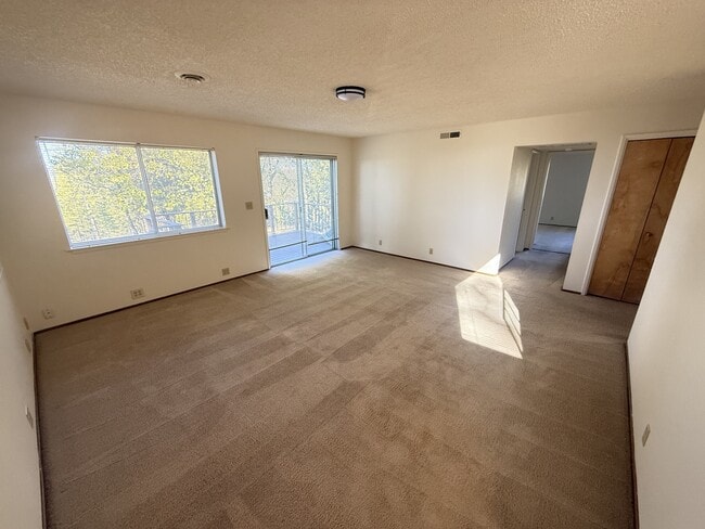 Building Photo - 10201 Ponderosa Way