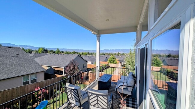 Building Photo - East Medford Cedar Links Living