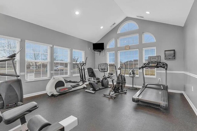 Building Photo - 773 Hidden Springs Dr