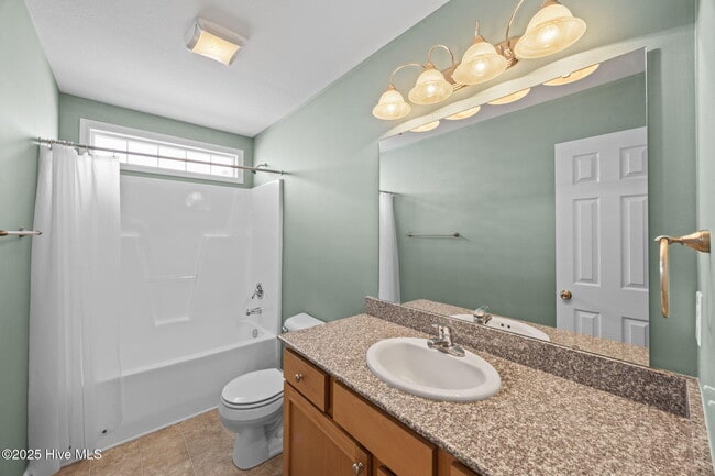 Building Photo - 408 Elsmore Dr