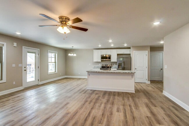 Building Photo - 184 Garden Gate Dr