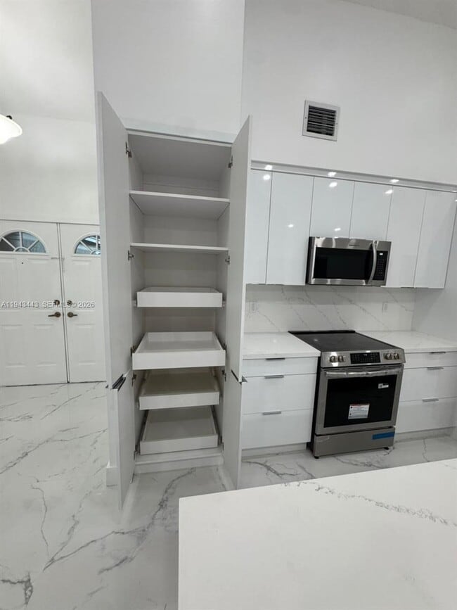 Building Photo - 10227 SW 55th Ln