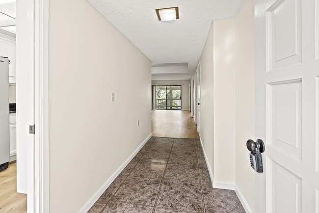 Building Photo - 5481 Cribari Green