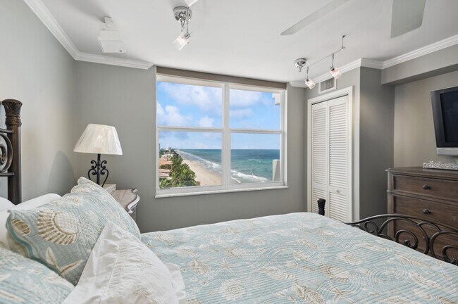 Building Photo - 4505 S Ocean Blvd