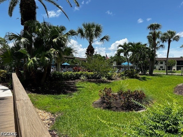 Building Photo - 9270 Lake Park Dr