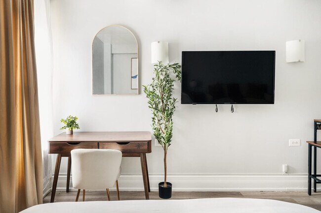 Building Photo - 234 W 73rd St