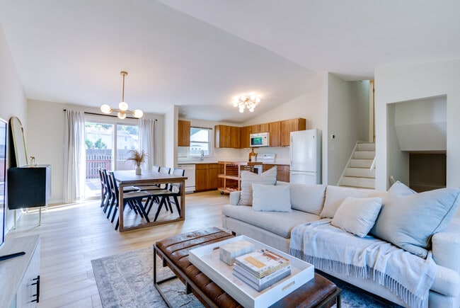 Living Room - 5471 Braddock Ridge Dr