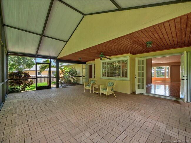 Building Photo - 97 S Sewalls Point Rd