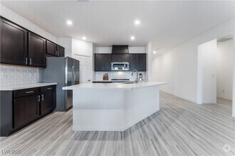 Building Photo - 3540 Vly Lily St